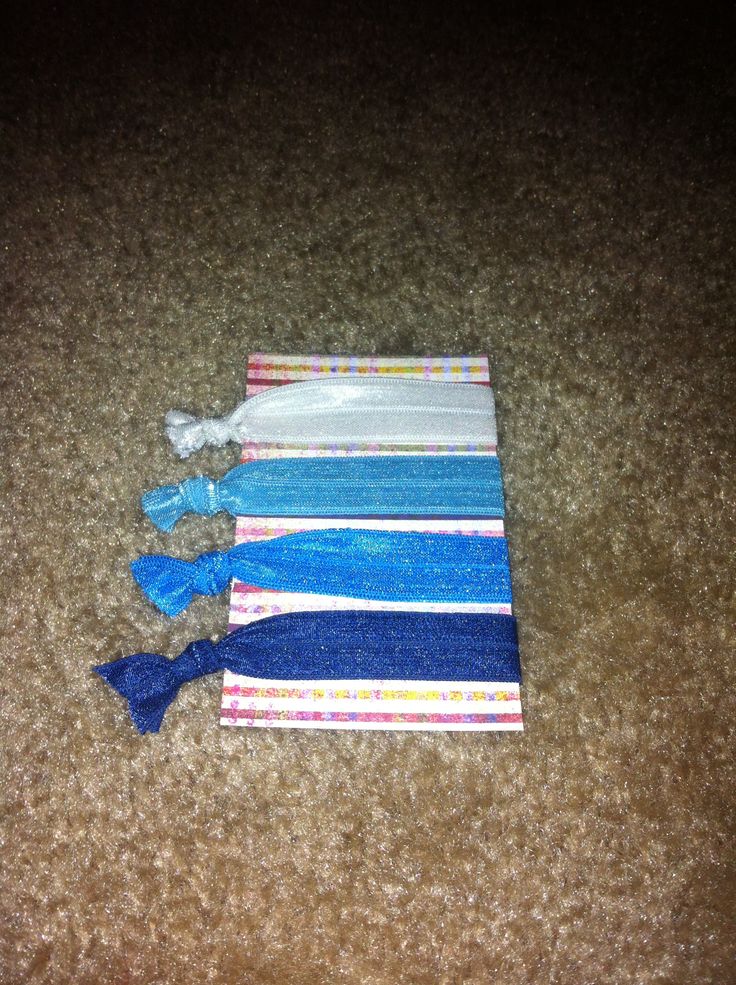Blue Set: 4 count of handmade hairties. Www.esty.com/shop/pearlsnstitches